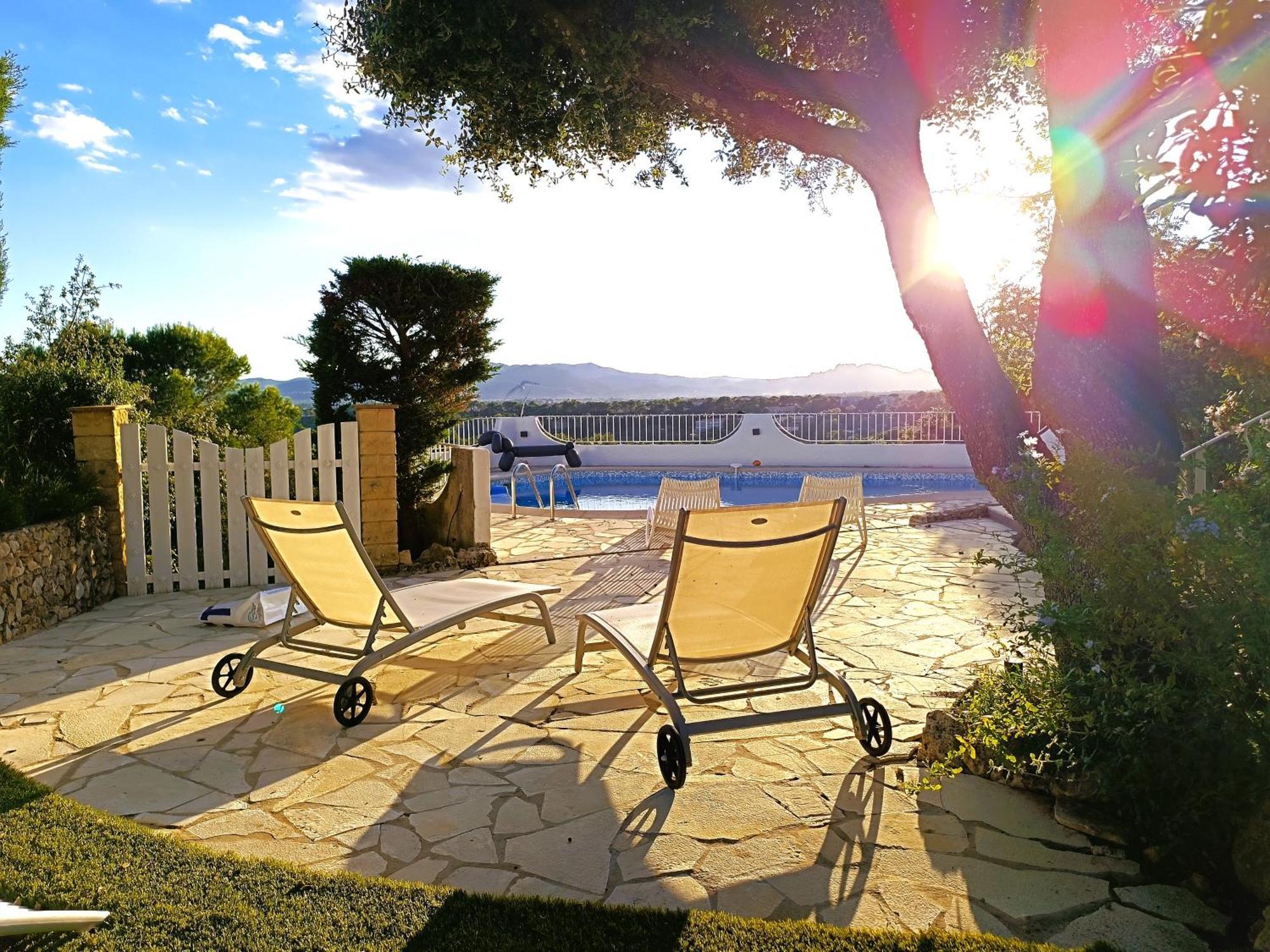 Avec Piscine Privative, Domaine Prive Du Capitou, * Fréjus